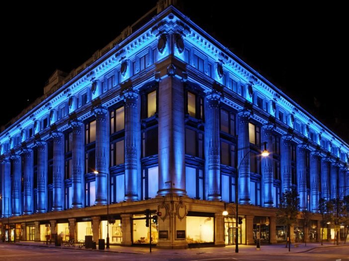 A London landmark illuminated at night